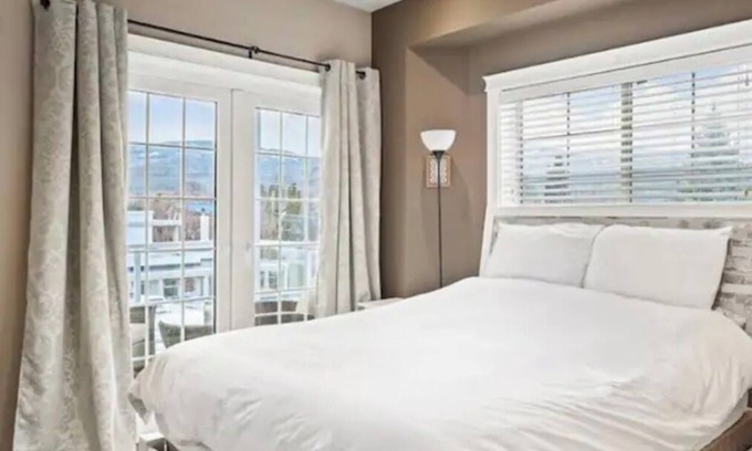Okanagan-Similkameen House | Bright 2-Bedroom Downtown Getaway