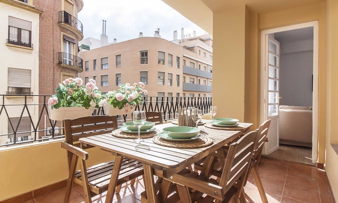 La Trinidad Apartment | Bright 3-Bedroom Apartment with Terrace in Málaga City Center