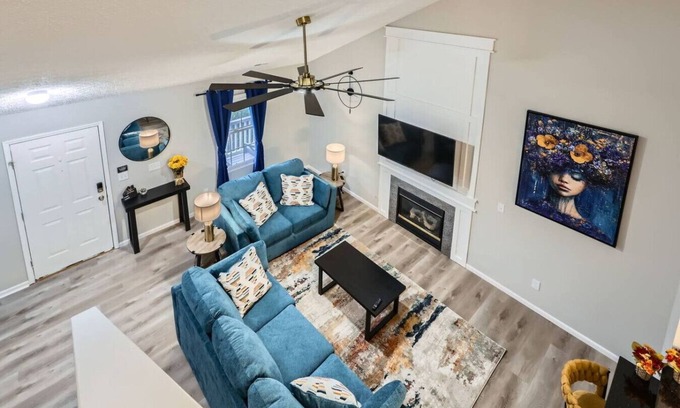 Columbus House | Bright 3BR Home w Garage near CMH & Ohio Dominican