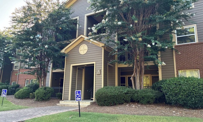 Oxford Condo | Bright and Charming Condo for Your Perfect Getaway