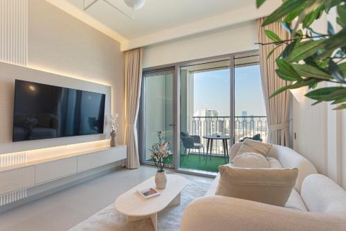 Za'abeel 2 Apartment | Bright and Exquisite 1-Bedroom in Downtown views 2