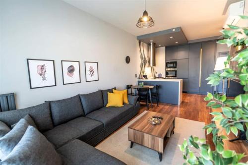 Beyoglu Apartment | Bright And Modern Apt With Stunning City View