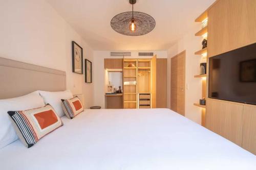 Saint-Tropez City Centre Apartment | Bright Apartment 1BR 2P - Port of Saint-Tropez
