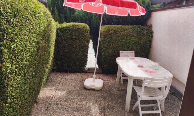 Praz-sur-Arly Apartment | Bright apartment with beautiful garden