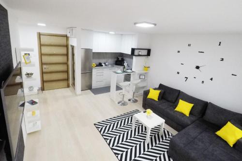 Subotica Apartment | Bright Central Lux Apartment