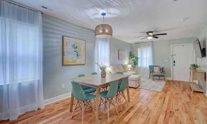 Wilmington Historic District House | Bright Coastal Bungalow: firepit, kid friendly, walk to Castle Street & downtown