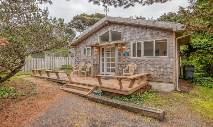 Manzanita House | Bright Cottage Close to Town and Steps to the Beach, Wrap-Around Deck!
