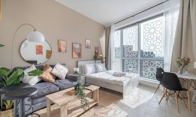 Discovery Gardens Apartment | Bright & Cozy Studio - Discovery Gardens Stay