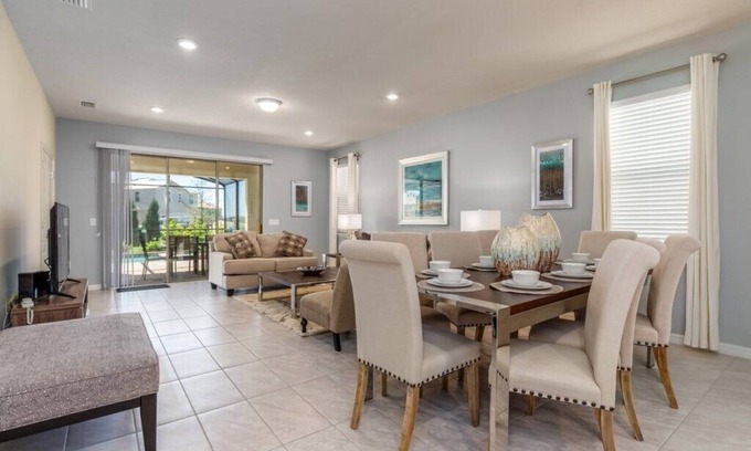 Loughman House | Bright Elegant Home @ Solterra!