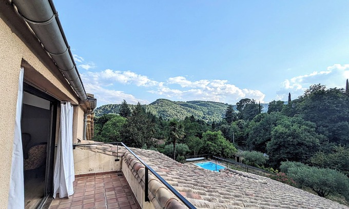 Lasalle Apartment | Bright loft in the Cévennes