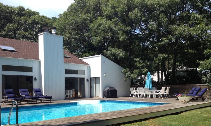 Quogue House | Bright Modern Quogue Home - Enjoy the Sun, Pool, Hot Tub, and Yard