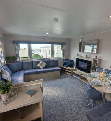 Weymouth Resort | BRIGHT MODERN STYLE CARAVAN WITH VIEWS on HAVEN LITTLESEA WEYMOUTH