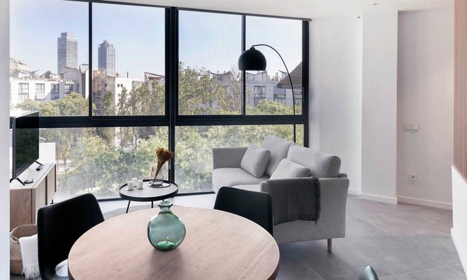 La Vila Olimpica del Poblenou Apartment | Bright Oasis 204 Summ