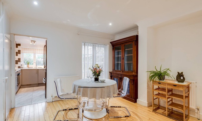 Oxford City Centre House | Bright & Spacious 2-Bedroom Jericho House
