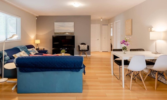 Burnaby House | Bright, spacious two bedroom garden suite near the park