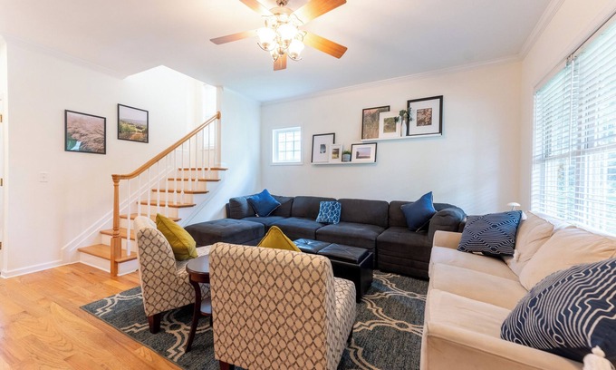 Ridge St. House | Bright, Spacious Home Perfect for Groups and Families: 4BR, 5 Beds
