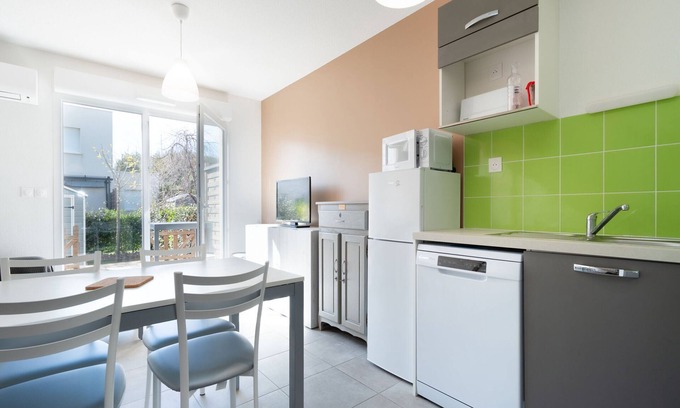 Serignan Villa | Bright villa 6 ppl, garden, close to the sea