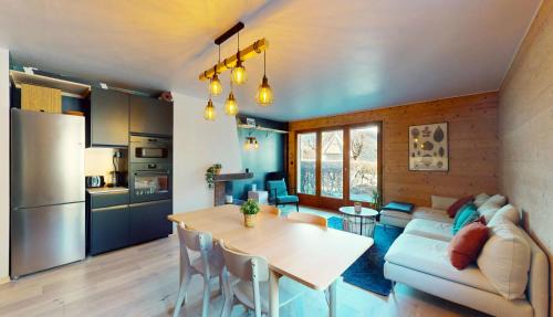 Les Praz-de-Chamonix Apartment | Bright, warm 2BR 2min to gondola, private garden