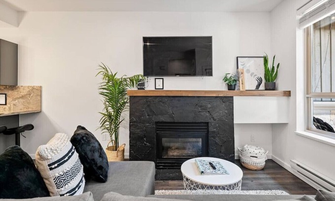 Village North House | Bright Whistler Village 1BR, HotTub, Free Parking, AC