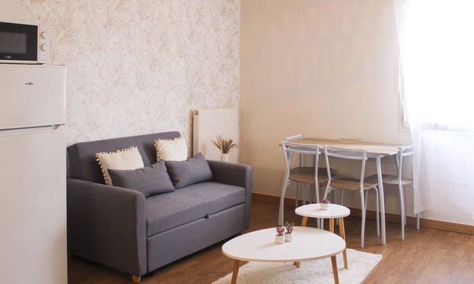 Bagnolet Apartment | Brightness and comfort on the outskirts of Paris