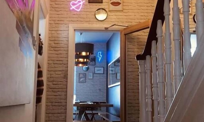 Montpelier House | Brighton Neon Central - By Crown Gardens Holiday Homes