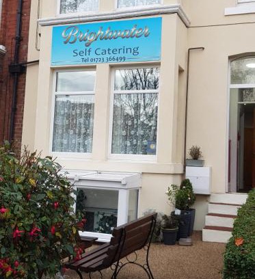 Scarborough House | Brightwater family room for up to 3 people with shared facilities