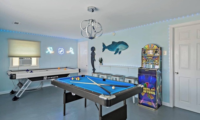 Merion Park House | Bring the whole family to this great place with lots of room for fun