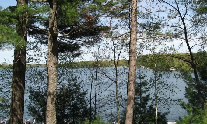 Minocqua Cabin | Bristol Cottage- Coachlite Resort in Minocqua