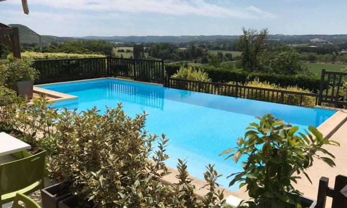 Fumel Hotel | Brit Hotel Vallee du Lot