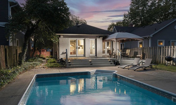Broad Ripple Villa | Broad Ripple Villa w/Pool