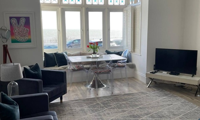 Broadstairs Apartment | Broadstairs Apartment With Sea Views