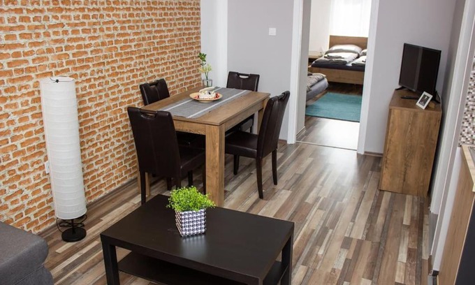 Debrecen Apartment | Broadway Apartments B2