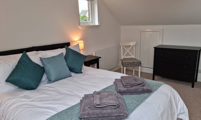 Drymen Apartment | Broarrans Loft - Bright Upper Floor 2 Bedroom Flat in Drymen