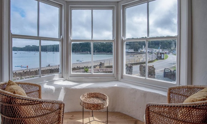 St Brides House | Brook Cottage Green - 2 Bedroom Cottage - Dale