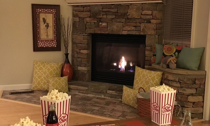 Pigeon Forge Ski Chalet | Brookstone Retreat: Your Tranquil Oasis in the Smokies