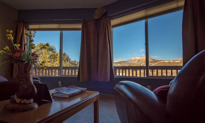 Tropic Bed & Breakfast | Bryce Trails Bed and Breakfast