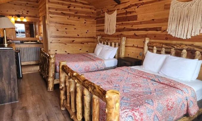 Tropic Cabin | Bryce Valley Lodging