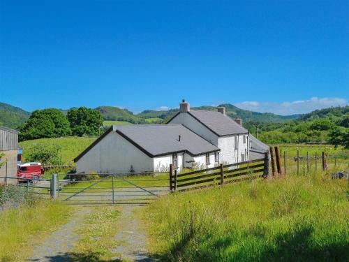 Gwynedd- Snowdonia House | Bryn Gefeiliau