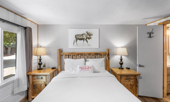 West Yellowstone Hotel | Bucking Moose Gopher Room (#6)