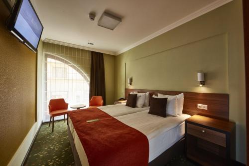 Vizivaros Hotel | Budget Hotel Victoria