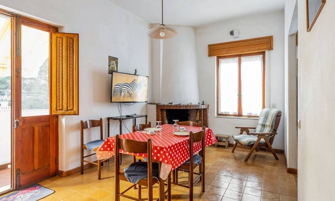 Buggerru Apartment | Buggerru Beach-Roomy Apartment with Balcony!