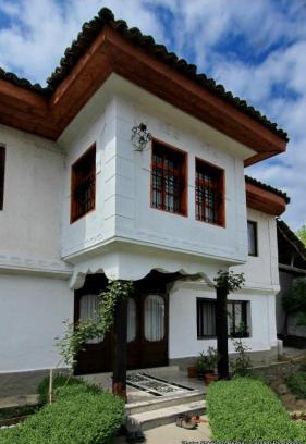 Mejë Bed & Breakfast | Bujtina Zhaveli
