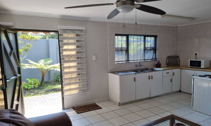 Port Edward Hotel | Bujumbura Guest House
