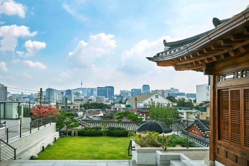 Gahoe-dong Hotel | Bukchon Binkwan by Rakkojae