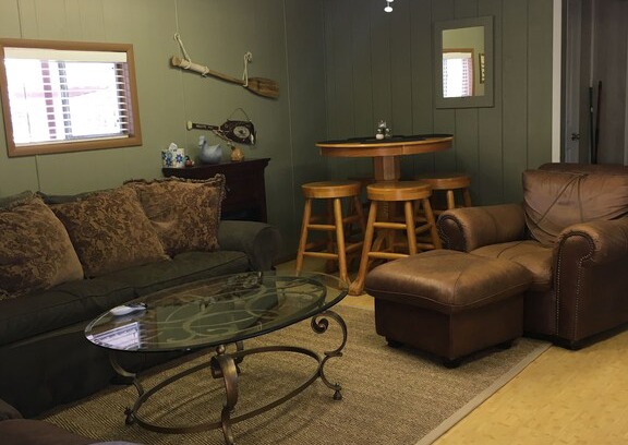 Kingston House | Buncombe Creek Cabin at Texoma