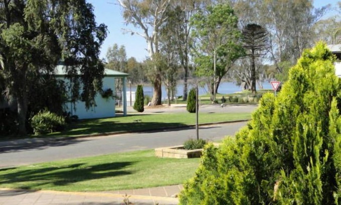 Bundalong House | Bundalong Palms Holiday House