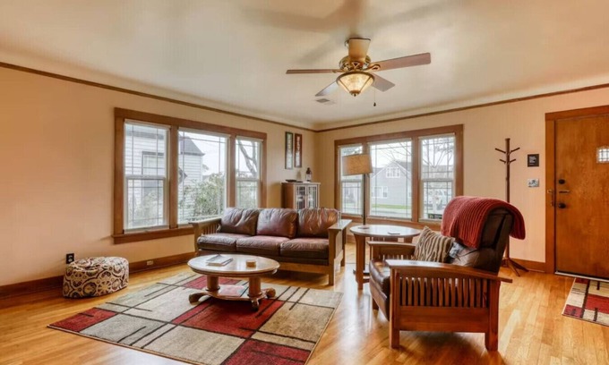 Eureka Apartment | Bungalow at Buhne Terrace