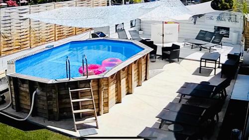 Antibes Ski Chalet | Bungalow avec piscine