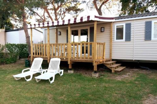 Coulanges House | Bungalow charmant près d'Onzain avec piscine partagée