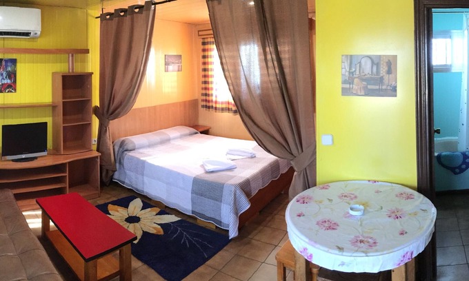 Getafe RV Rental | Bungalows Camping Alpha Madrid